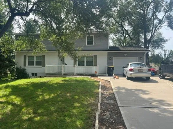109 NE 102nd Ter, Kansas City, MO 64155