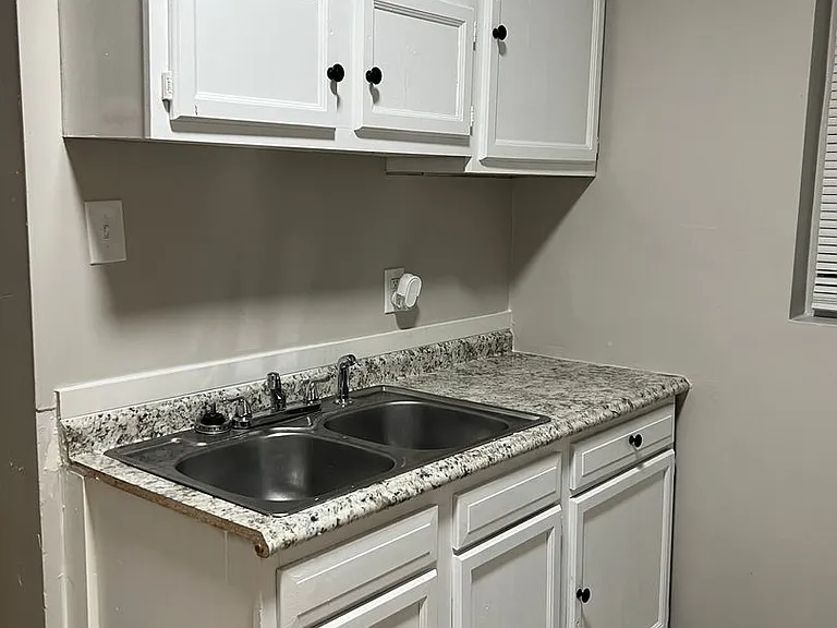 1301 N Olney St — Photo 12