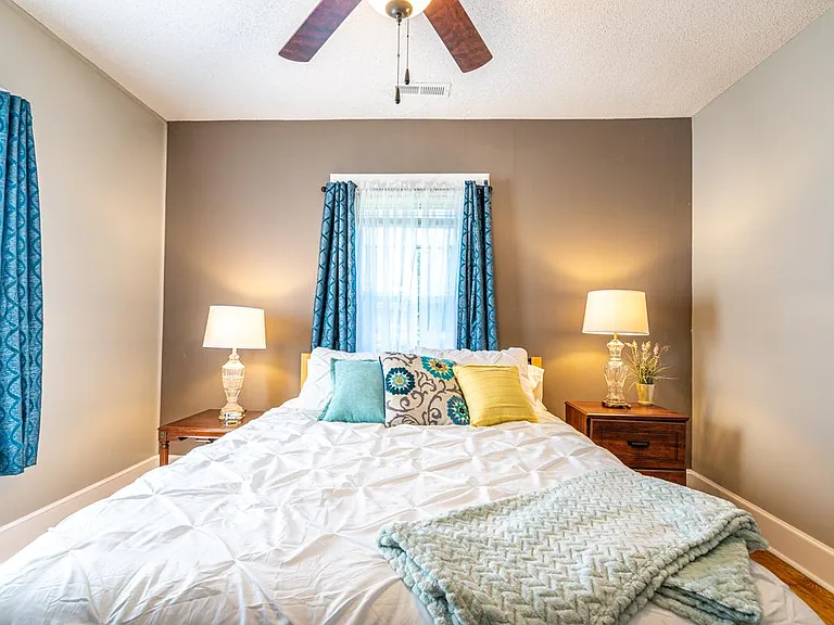 1300 Sparkman St SW — Photo 30
