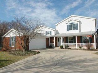 1410 E Fleming Dr N, Arlington Heights, IL 60004