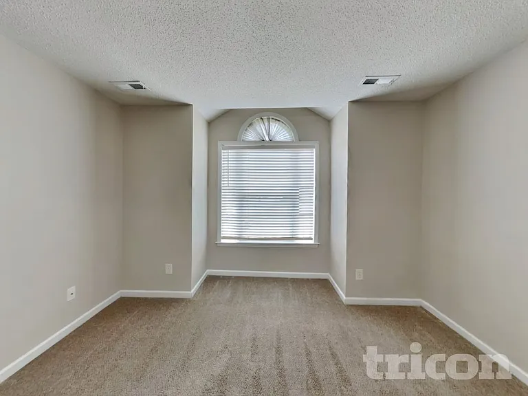 60 Rodney Ct — Photo 8