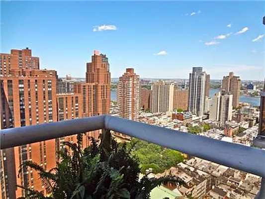 Rented by Maz Group NY | media 38