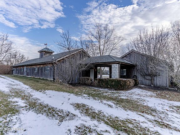 2nd image of 1220 Anderson Ln