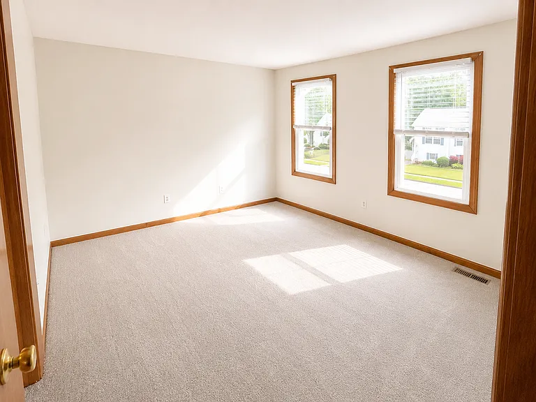 145 Riviera Dr — Photo 5