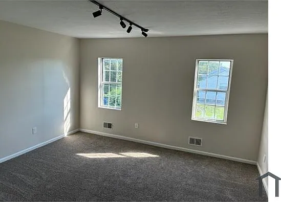 2 bed, $1,545 — Photo 4