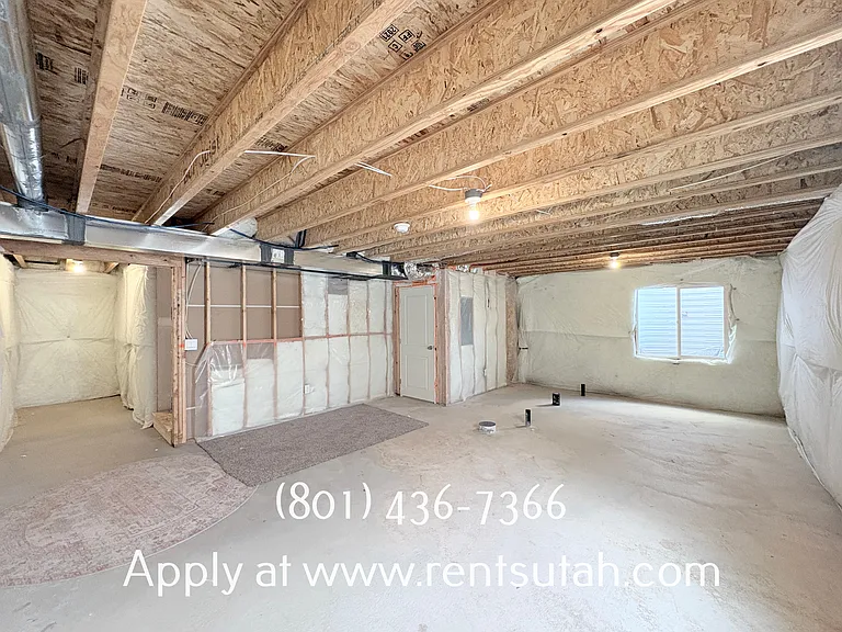 647 W Raintree Ln — Photo 39