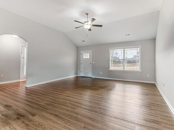 3rd image of 101 Stockton Ln