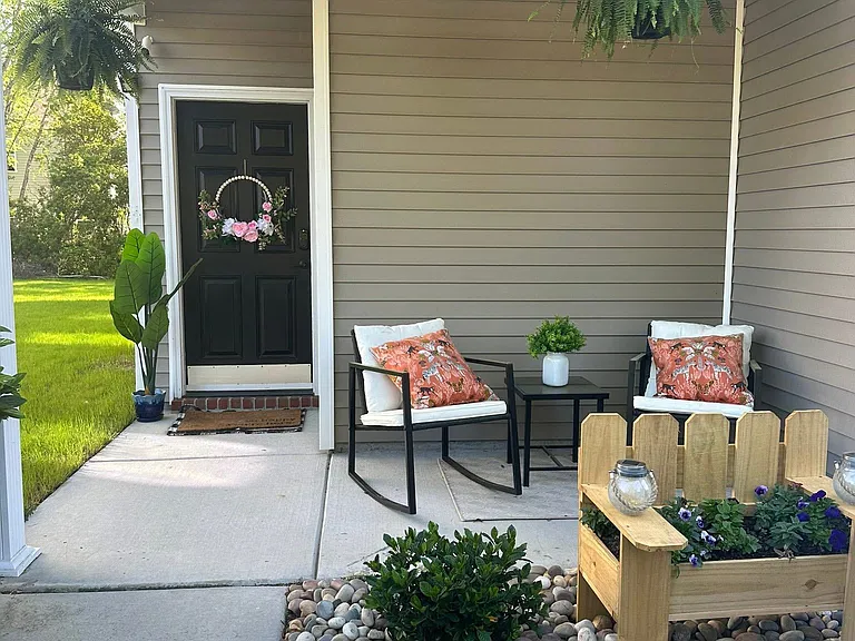 1165 Saint Pauls Parrish Ln — Photo 2
