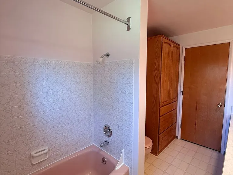 2148 Grove St — Photo 17