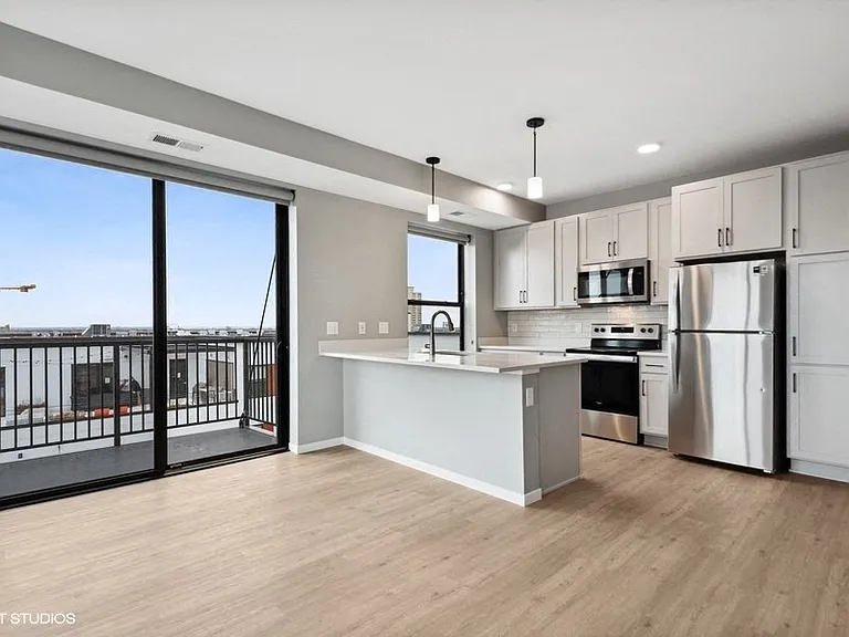 Lago Apartments — Photo 224