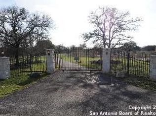 108 Clear Spring Dr, Boerne, TX 78006