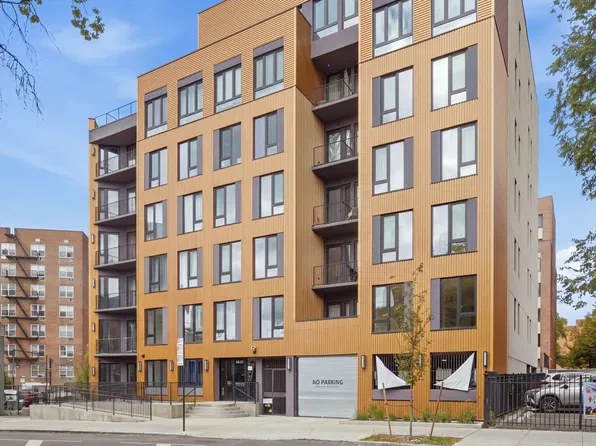 138-25 Barclay Avenue image 1 of 8