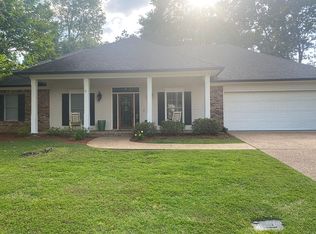 1013 Riverchase North Dr, Brandon, MS