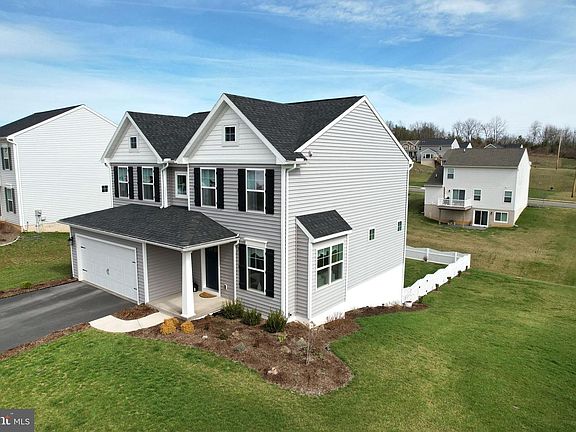 2nd image of 155 Isabella Cir