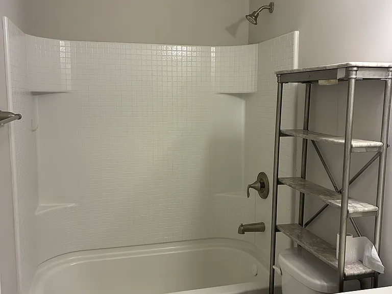 1335 Hampton Oaks Dr — Photo 14