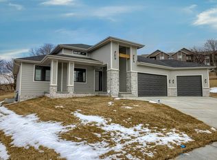 2548 N 187th Cir, Elkhorn, NE 68022