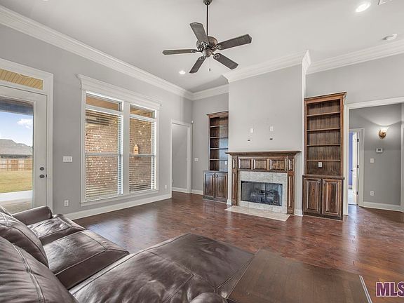 3rd image of 30824 Creek Valley Dr