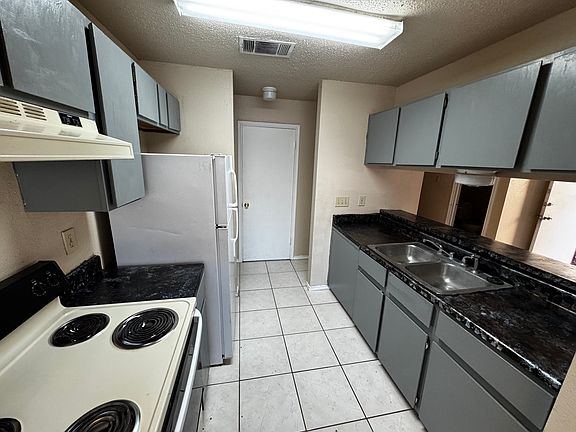 5th image of 5213 Meadow Fld APT 2