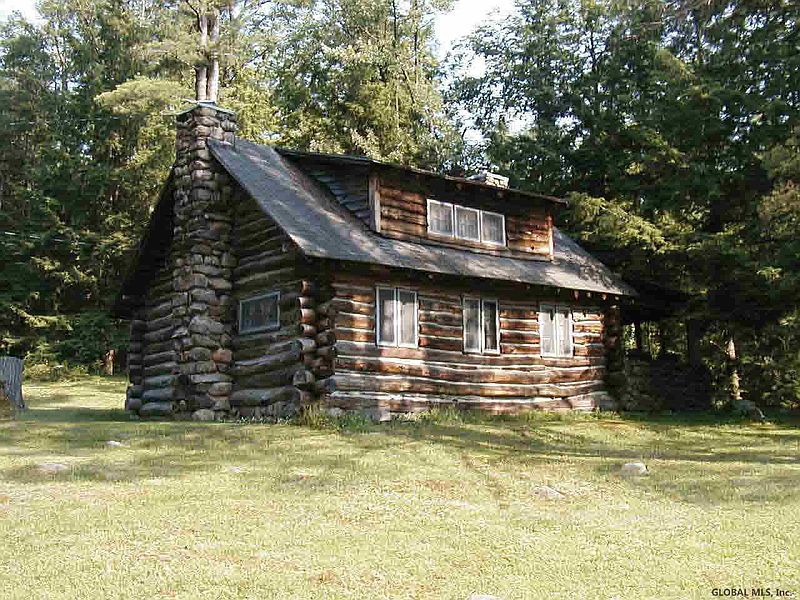2nd image of 58 Beech Mountain Road