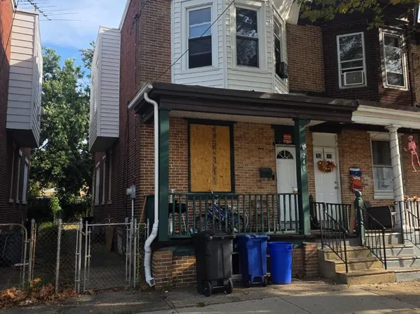 240 3rd St, Gloucester City, NJ 08030
