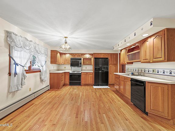 4th image of 16 North St