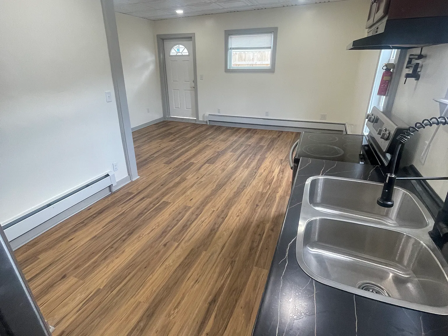 2 bed, $1,000 — Photo 4