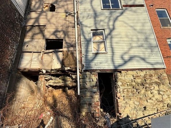 3209 Juliet St, Pittsburgh, PA 15213
