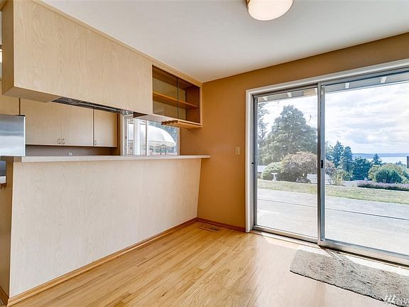 5th image of 23415 27th Ave S
