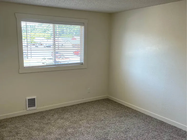 220 W Emerson Ave #9 — Photo 5