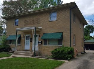 810 Oakley Ave, Waukegan, IL 60085