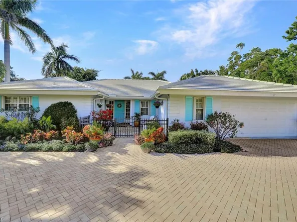 735 Old Trail DR, NAPLES, FL 34103