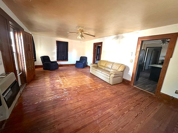 3rd image of 109 8th St