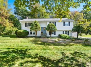 14 Hill St, Wayland, MA 01778