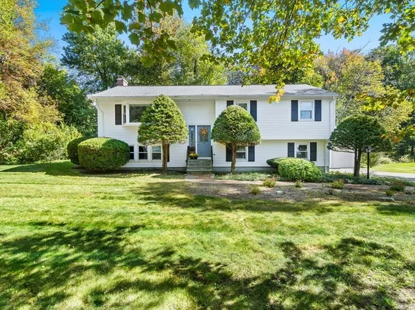 14 Hill St, Wayland, MA 01778