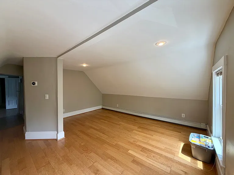 30 Francesca Ave — Photo 13