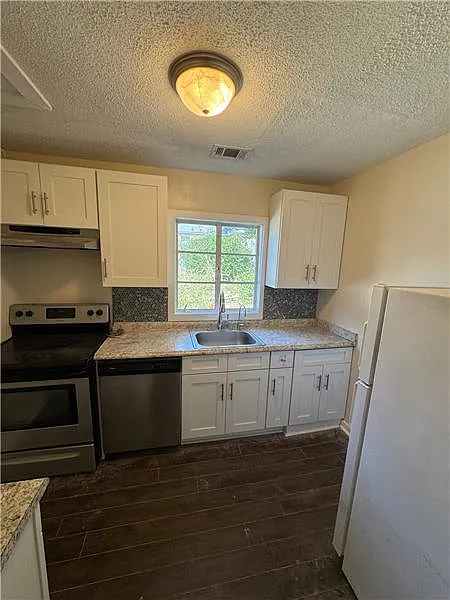 2 bed, 800 sqft, $1,650 — Photo 4