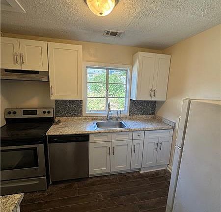 4th image of 3408 Reynolds St