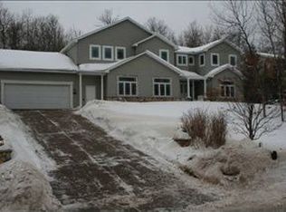 1123 Valley Dr, Duluth, MN 55804