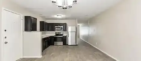 1708 Beau Ct — Photo 8
