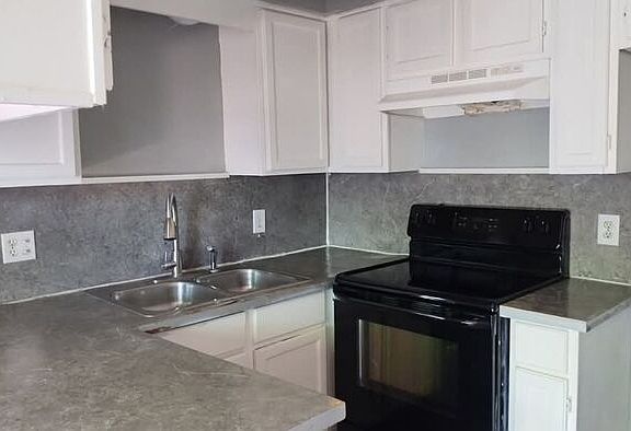 2nd image of 400 N Jefferson St APT 23