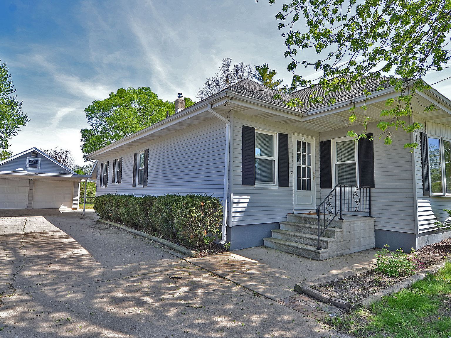 1610 Champlain St, Ottawa, IL 61350 Zillow