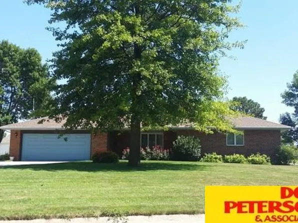 520 Harrison St, Beemer, NE 68716