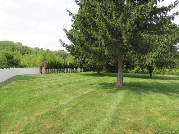 4th image of 65 Briarwood Ln