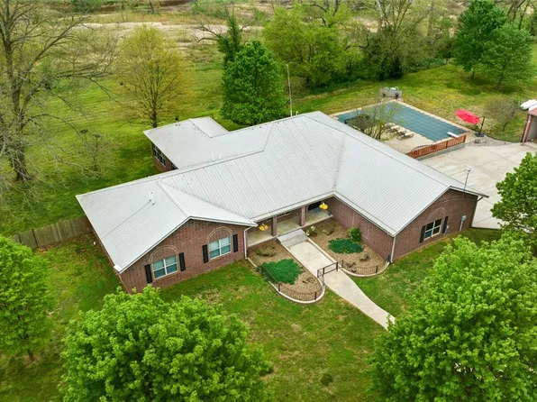 11619 Stage Coach Rd, Gravette, AR 72736