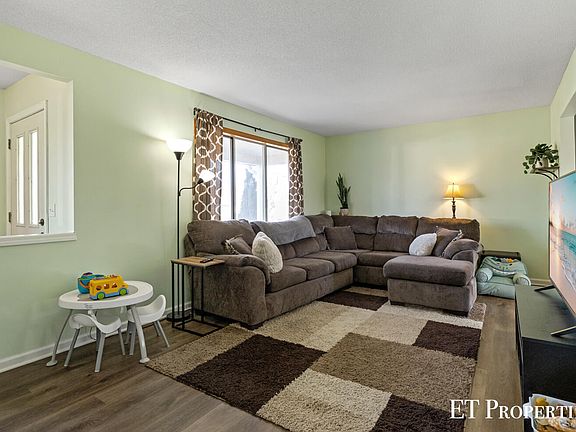 4th image of 4700 Millhaven Dr SE