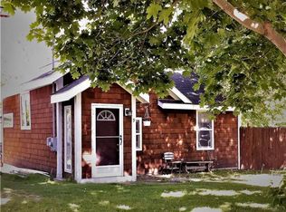 9 Birch Swamp Rd, Warren, RI 02885