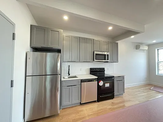 Rented by Suzuki Capital LLC | media 2