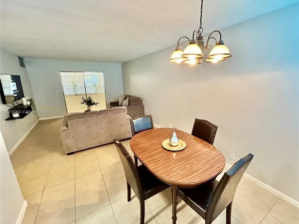 2213 NE 1st Ct APT 203, Boynton Beach, FL 33435