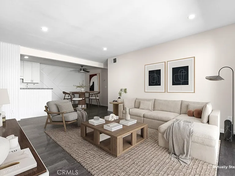 1001 W Macarthur Blvd #130 — Photo 1