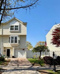 556 Dongan Hills Ave #13A, Staten Island, NY, 10305